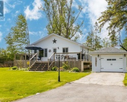 Cottage for Sale on Sturgeon Lake