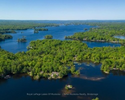 Cottage for Sale on Gloucester Pool