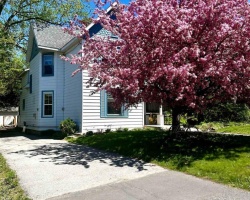 Property for Sale on 17 Waubeek Street, Parry Sound