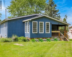 Cottage for Sale on Lake Scugog