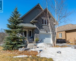 Cottage for Sale on Kashagawigamog Lake