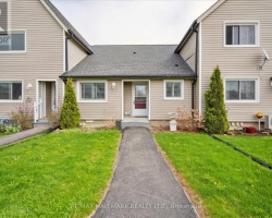 Cottage for Sale on Lake Simcoe