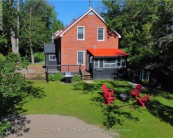 Cottage for Sale on Lake Couchiching