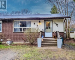Property for Sale on 184 Fernwood Drive, Gravenhurst (Muskoka (S))