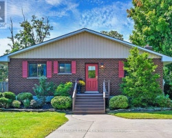 Property for Sale on 121 Queen Street, Kawartha Lakes (Fenelon Falls)