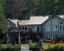 Cottage for Sale on Mountain Lake