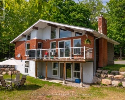 Cottage for Sale on Waseosa Lake