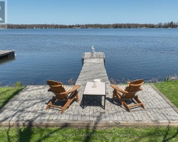Cottage for Sale on Lake Simcoe