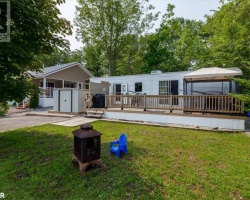 Cottage for Sale on Gloucester Pool