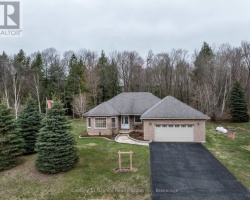 Cottage for Sale on Head Lake
