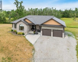 Property for Sale on 520 HORSESHOE VALLEY ROAD E, 