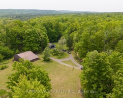 Cottage for Sale on Coldwater Lake