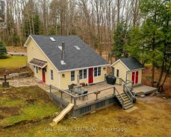 Cottage for Sale on Galloway Lake