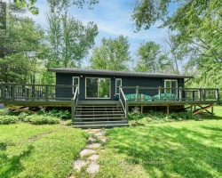 Cottage for Sale on Severn Lake